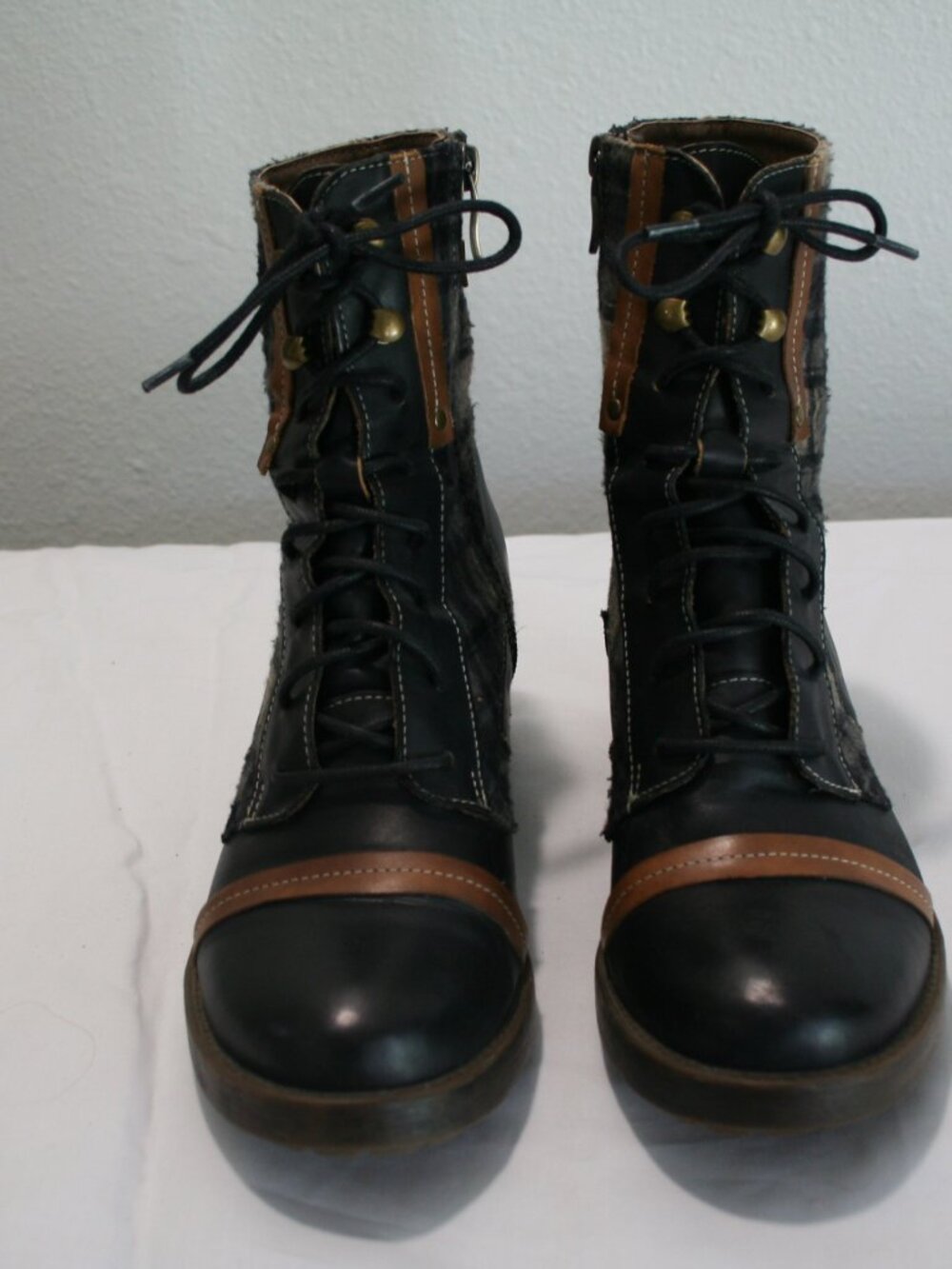 L'Artiste by Spring Step Eguine Plaid & Leather Lace-up Boot EU39 or 8 US - Picture 7 of 11